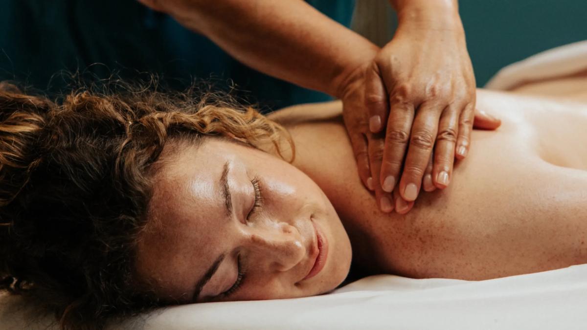 imgi_531_Category_Page-Hero-Massage-Desktop.webp